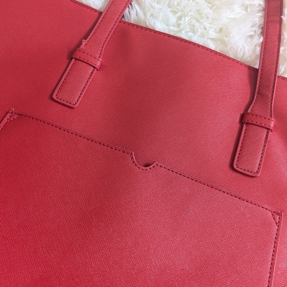 Elegant Red Tote Bag - Picture 8 of 12